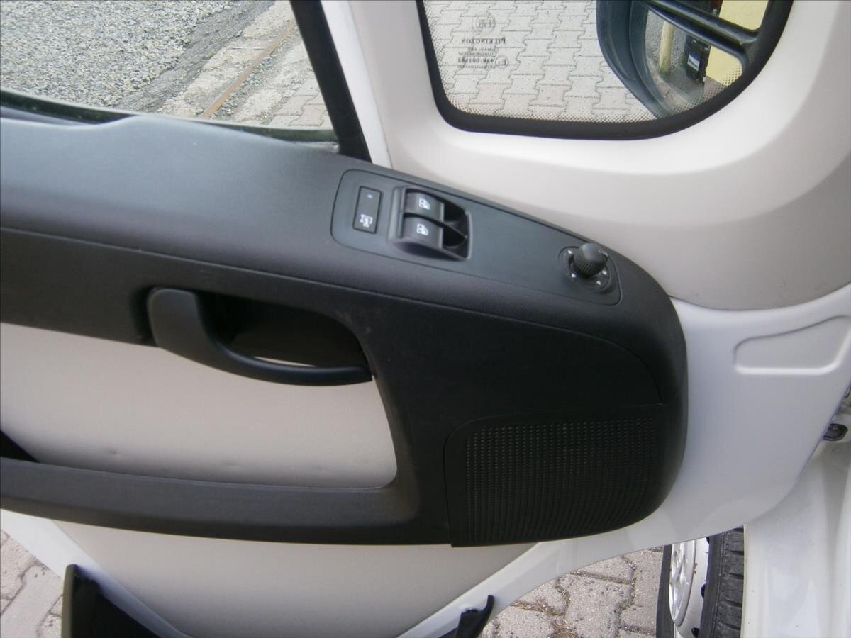 Peugeot Boxer Ostatní 2,2 l 110 kw