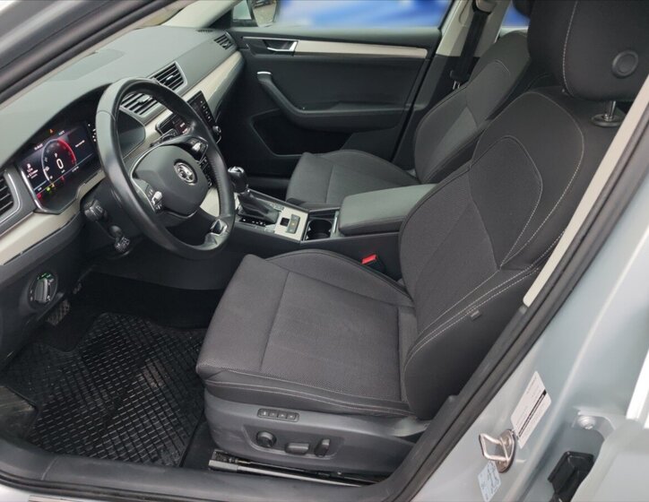 Škoda Superb Liftback 2,0 l 110 kw