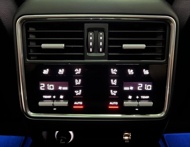 Porsche Cayenne SUV / Terénní 4,0 l 404 kw