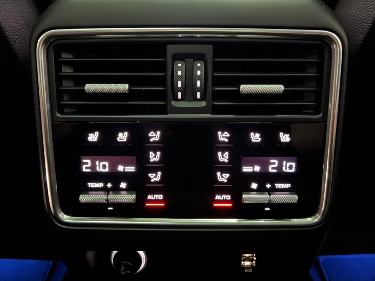 Porsche Cayenne SUV / Terénní 4,0 l 404 kw