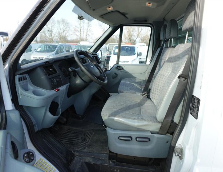 Ford Transit Skříň 2,4 l 85 kw