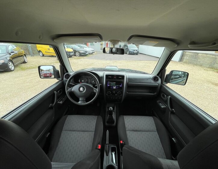 Suzuki Jimny SUV / Terénní 1,5 l 63 kw