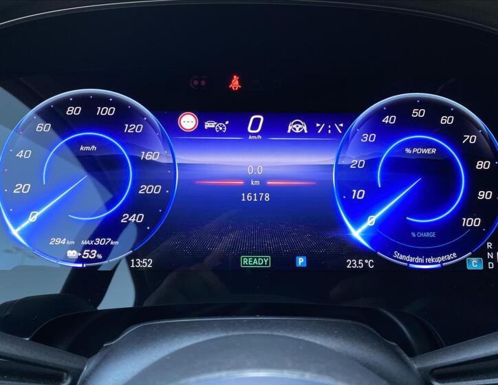 Mercedes-Benz EQE 16