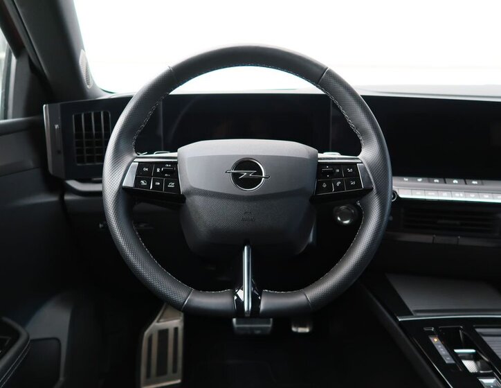 Opel Astra Hatchback 1,2 l 96 kw