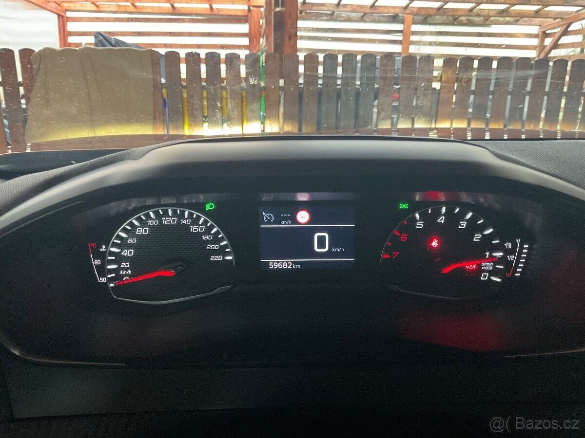 Peugeot 2008 SUV / Terénní 0,0 74 kw