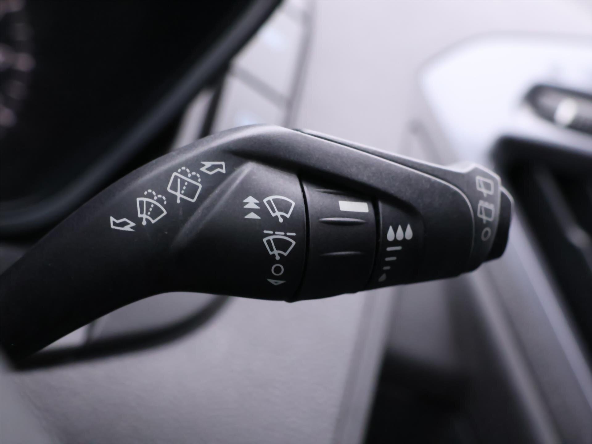 Ford Tourneo Custom Kombi 2,0 l 125 kw