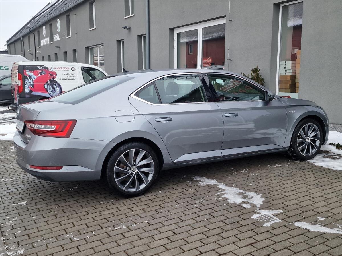 Škoda Superb Liftback 2,0 l 140 kw