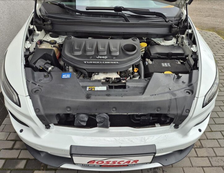 Jeep Cherokee SUV 2,2 l 147 kw