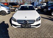 Mercedes-Benz Třídy E 8