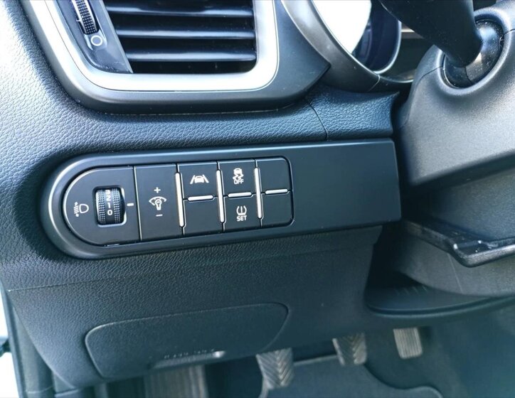 KIA Ceed Hatchback 998,0 73 kw