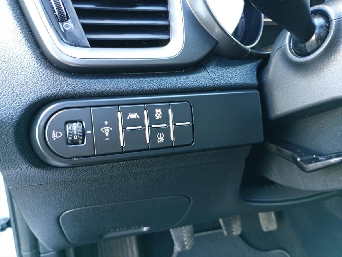 KIA Ceed Hatchback 998,0 73 kw