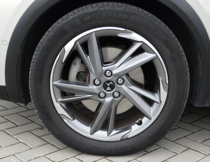 DS Automobiles DS7 Crossback 25