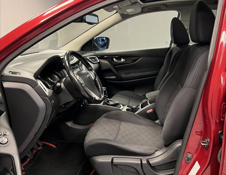 Nissan Qashqai SUV 1,6 l 96 kw