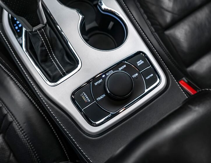 Jeep Grand Cherokee 23