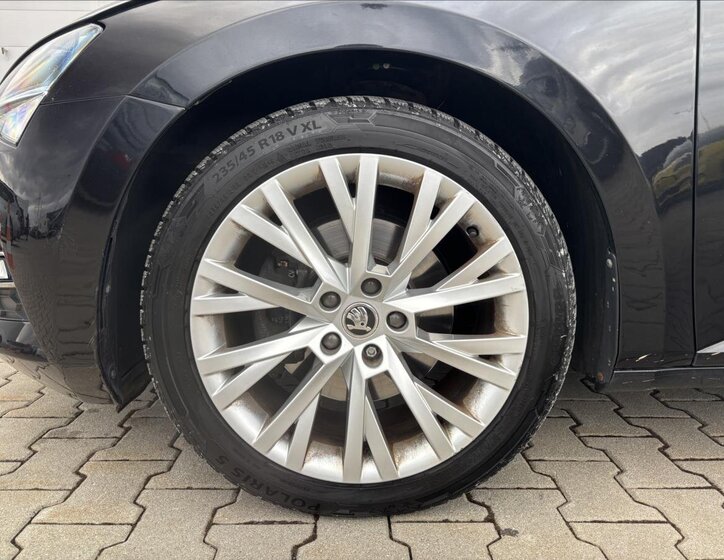 Škoda Superb Sedan / Limuzína 2,0 l 147 kw