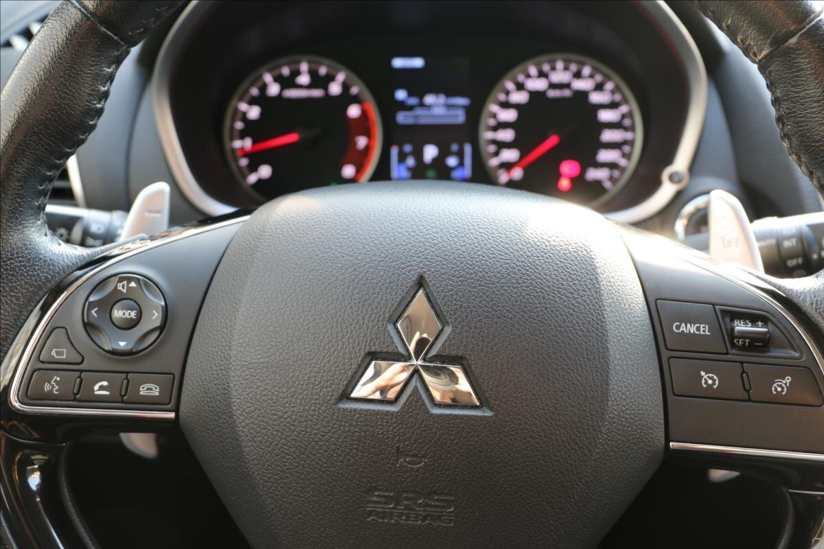 Mitsubishi Eclipse Cross Kombi 1,5 l 120 kw