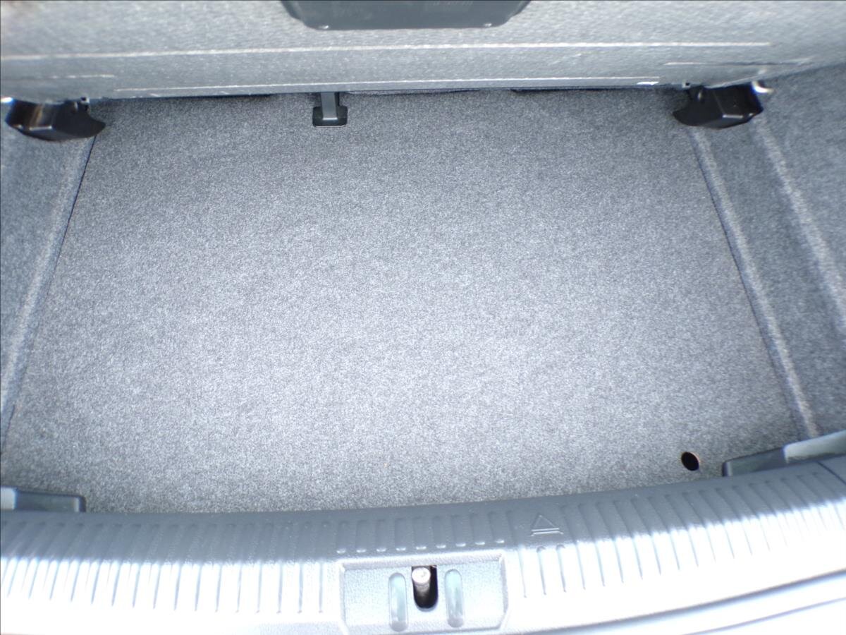 Volkswagen Polo Hatchback 1,2 l 77 kw