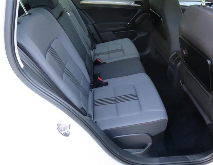 Volkswagen Golf Sportsvan 17