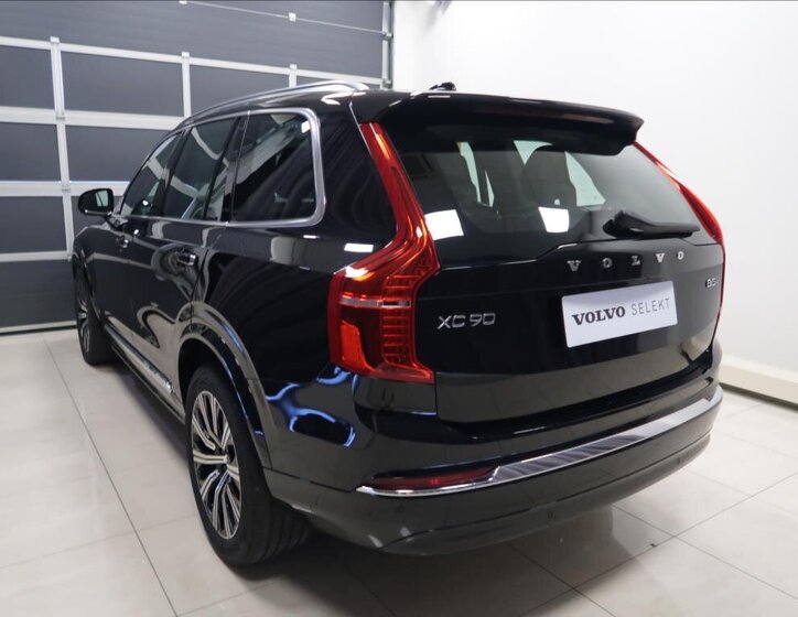 Volvo XC90 4