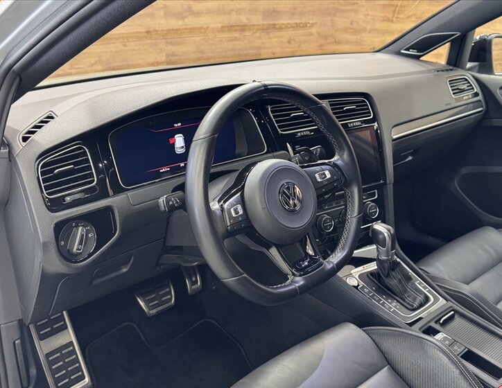 Volkswagen Golf Hatchback 2,0 l 228 kw