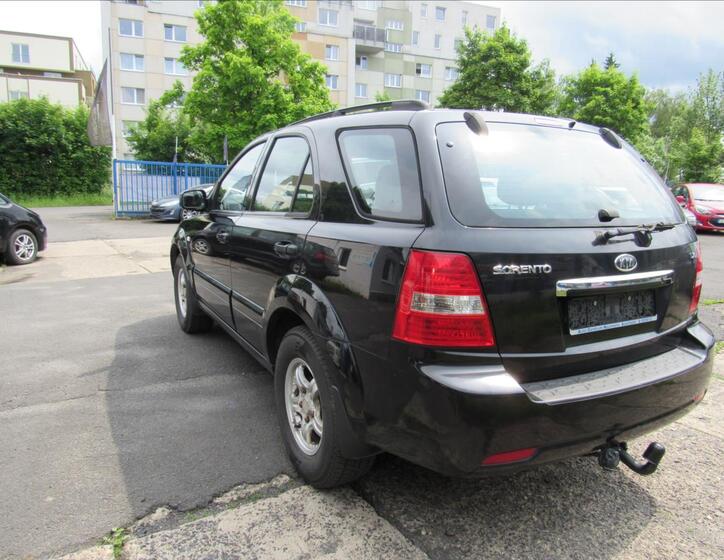 KIA Sorento 4