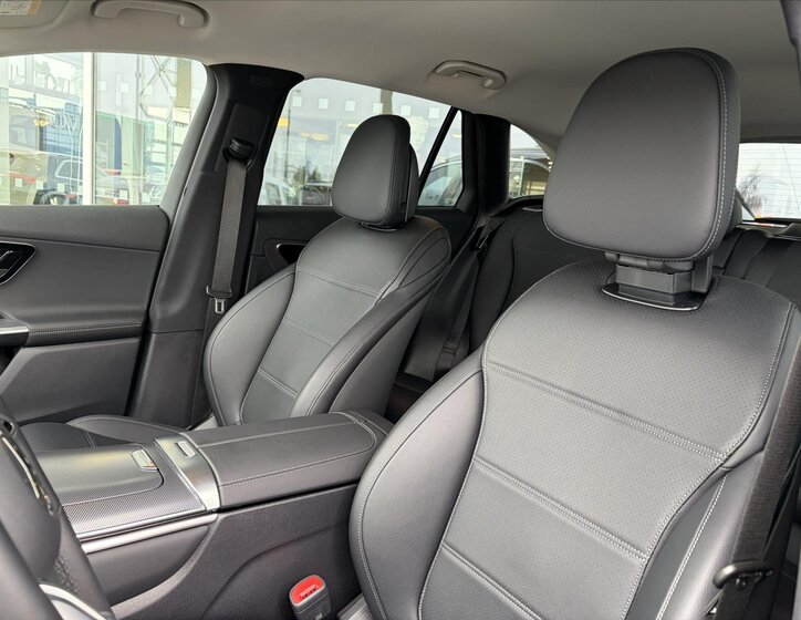 Mercedes-Benz GLC SUV / Terénní 2,0 l 145 kw