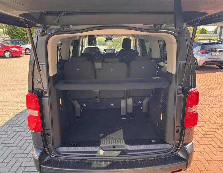 Toyota ProAce Verso 8