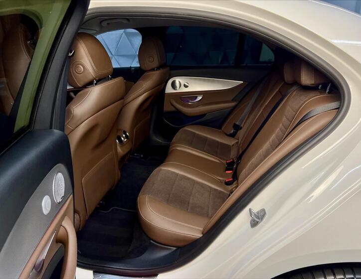 Mercedes-Benz Třídy E 11