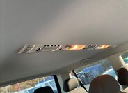 Volkswagen Caravelle 30