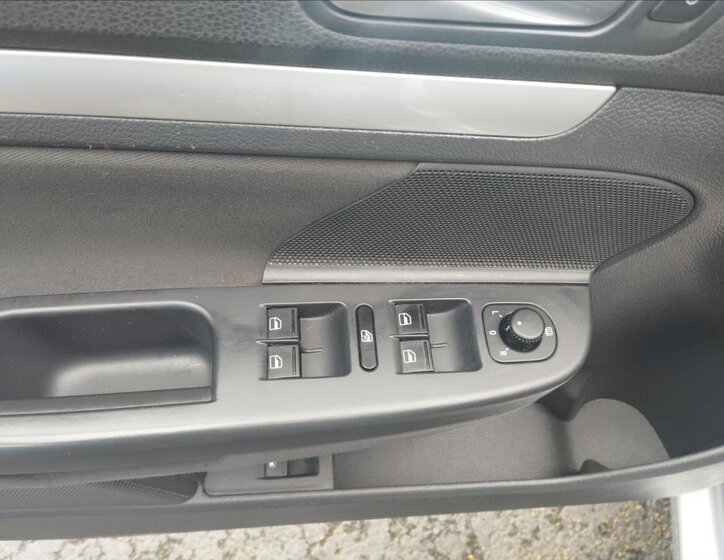 Volkswagen Golf Hatchback 1,6 l 75 kw