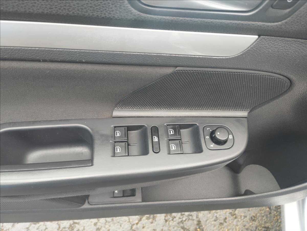 Volkswagen Golf Hatchback 1,6 l 75 kw