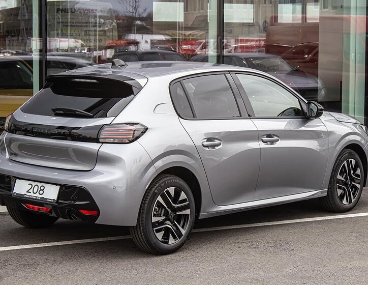 Peugeot 208 Hatchback 1,2 l 81 kw