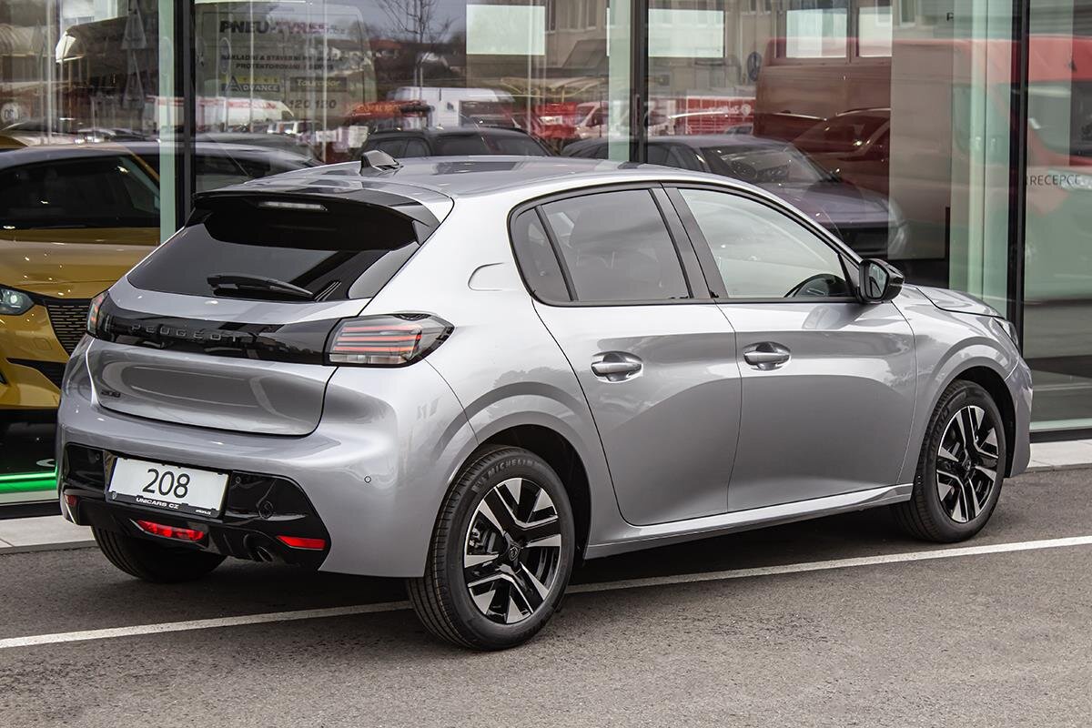 Peugeot 208 Hatchback 1,2 l 81 kw