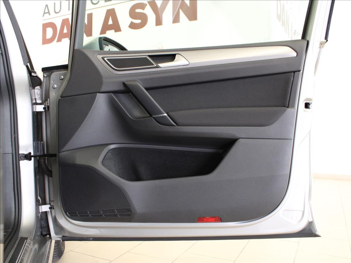 Volkswagen Golf Sportsvan Kombi 2,0 l 110 kw