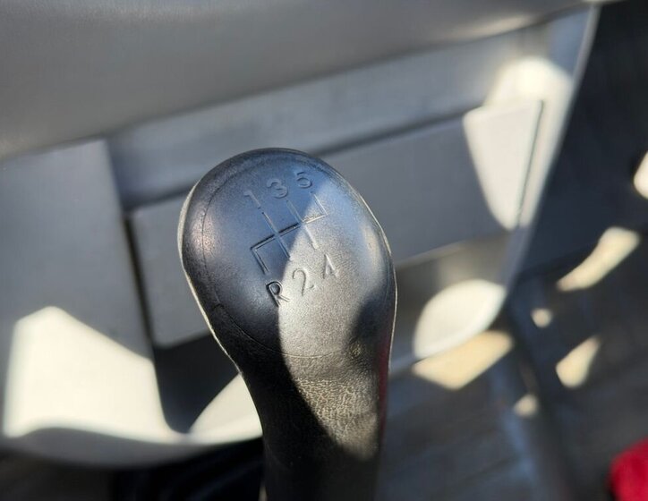 Volkswagen LT Skříň 2,5 l 70 kw