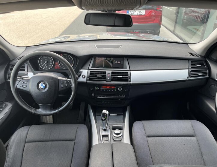 BMW X5 SUV 3,0 l 200 kw