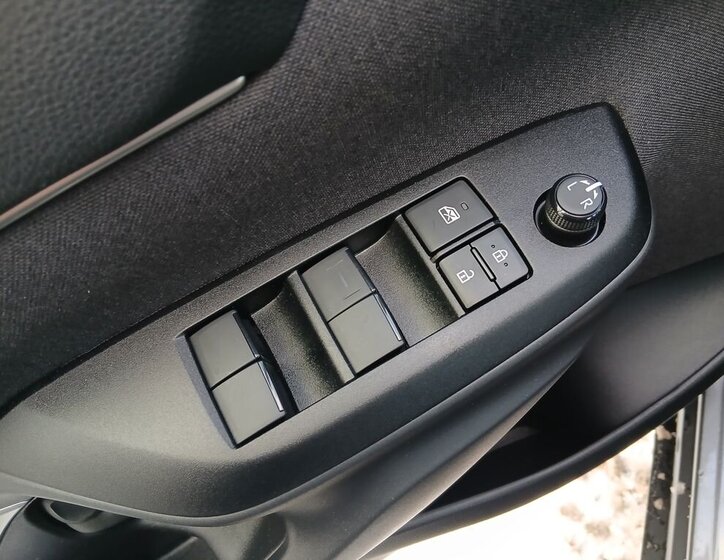 Toyota Yaris Cross 16