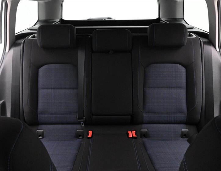 Volkswagen Passat 32