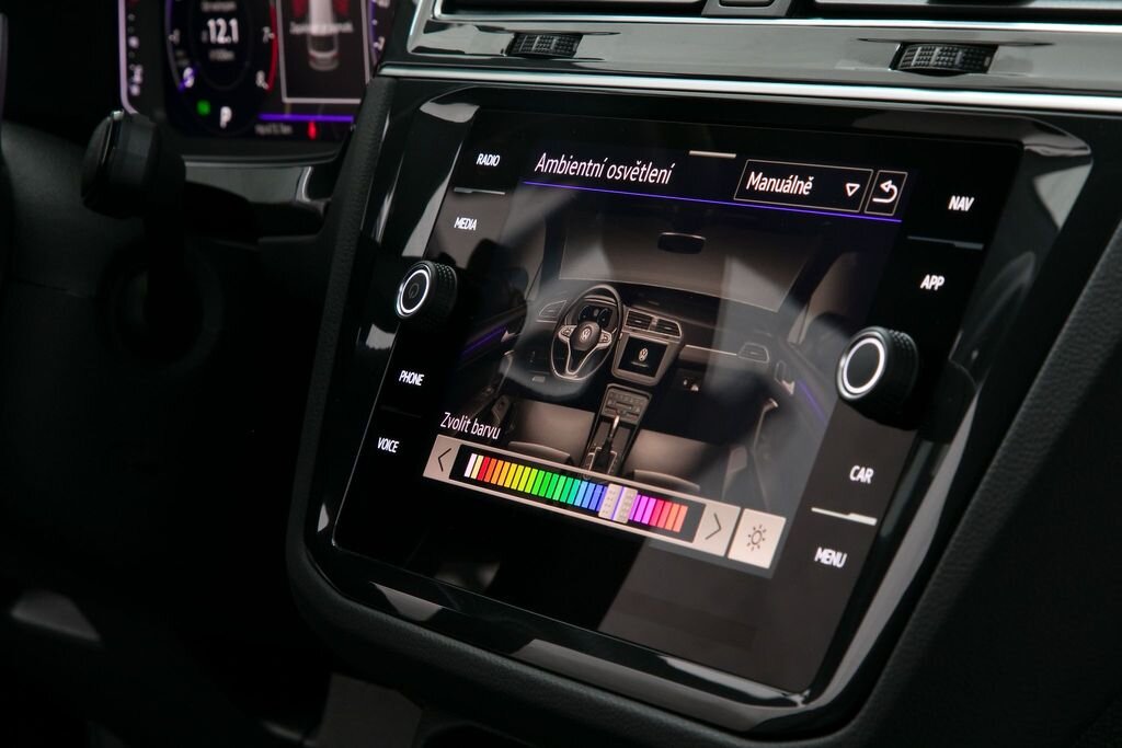 Volkswagen Tiguan SUV 2,0 l 235 kw