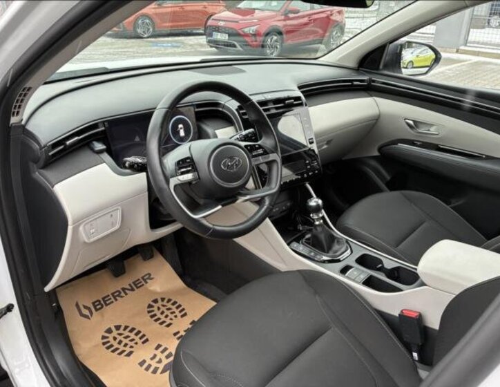 Hyundai Tucson SUV 1,6 l 110 kw