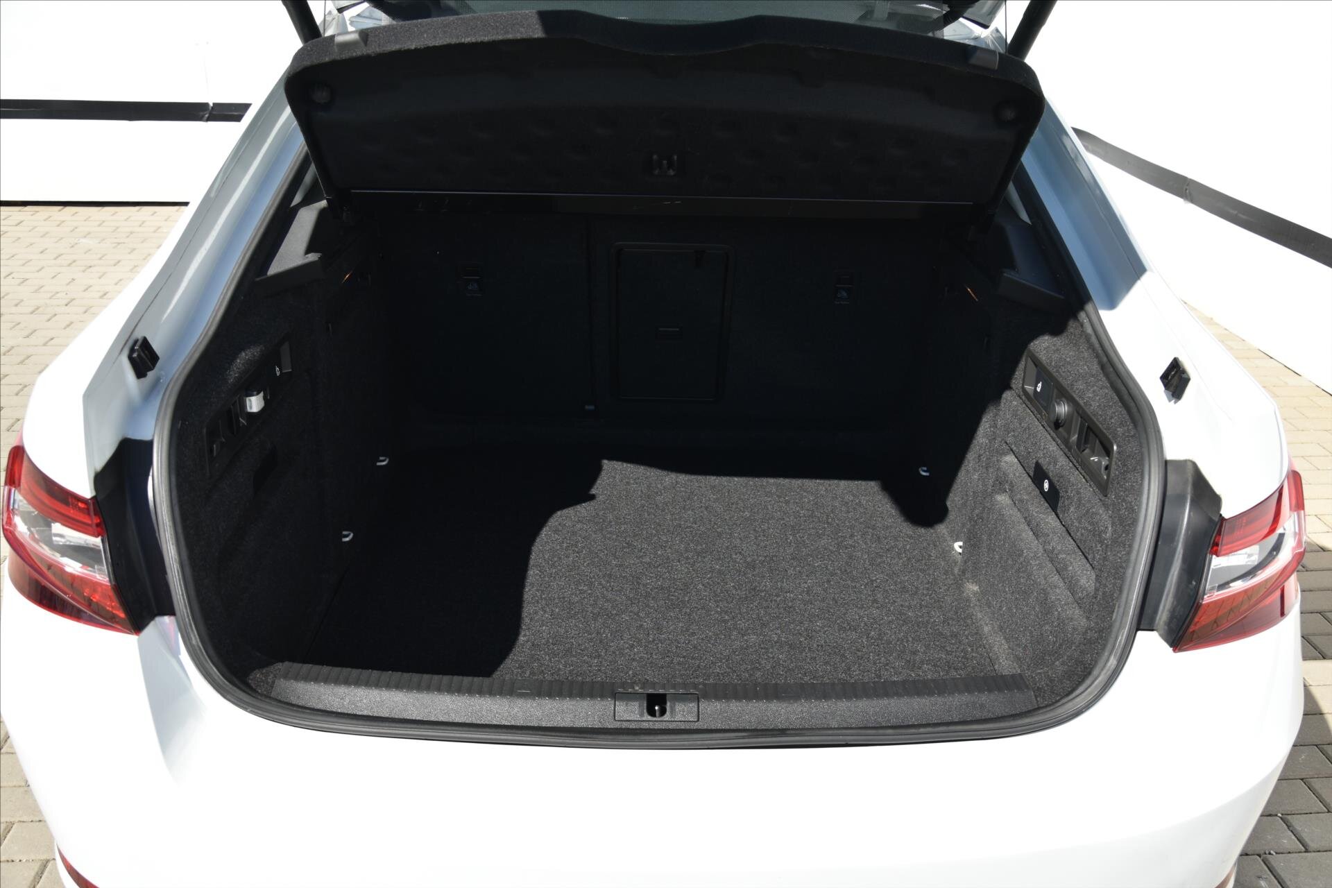 Škoda Superb Liftback 2,0 l 110 kw