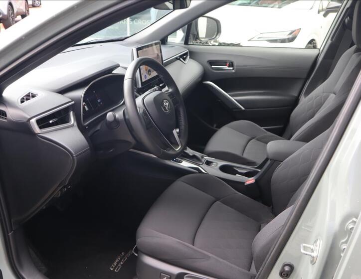 Toyota Corolla Cross 22