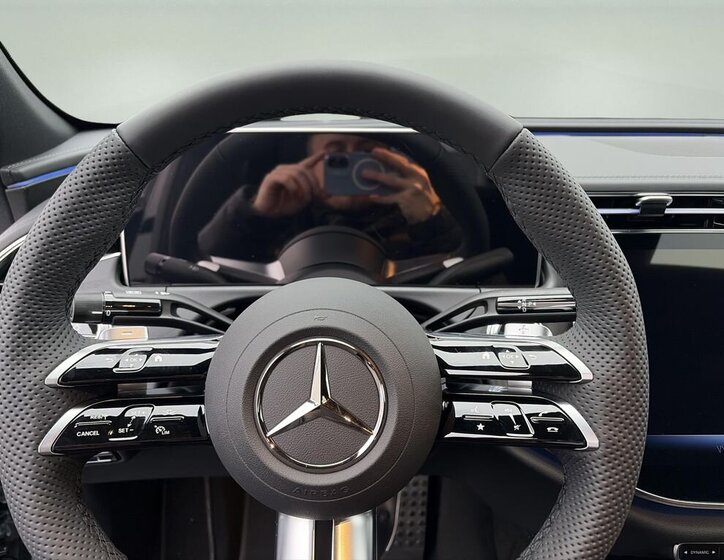 Mercedes-Benz Třídy E Sedan 2,0 l 145 kw