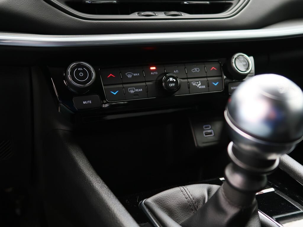 Jeep Compass SUV / Terénní 1,6 l 96 kw