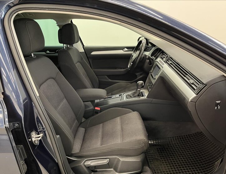 Volkswagen Passat Kombi 2,0 l 140 kw