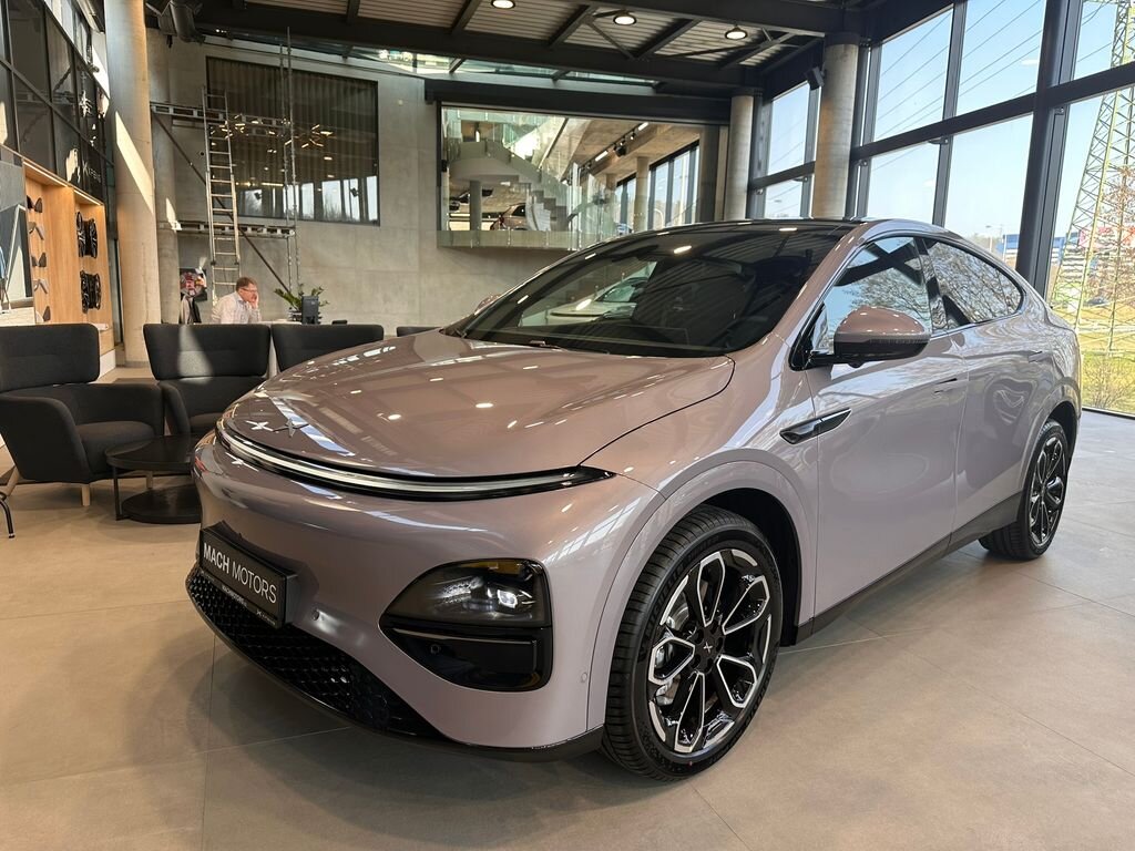 Ostatní Ostatní SUV / Terénní 0,0 358 kw