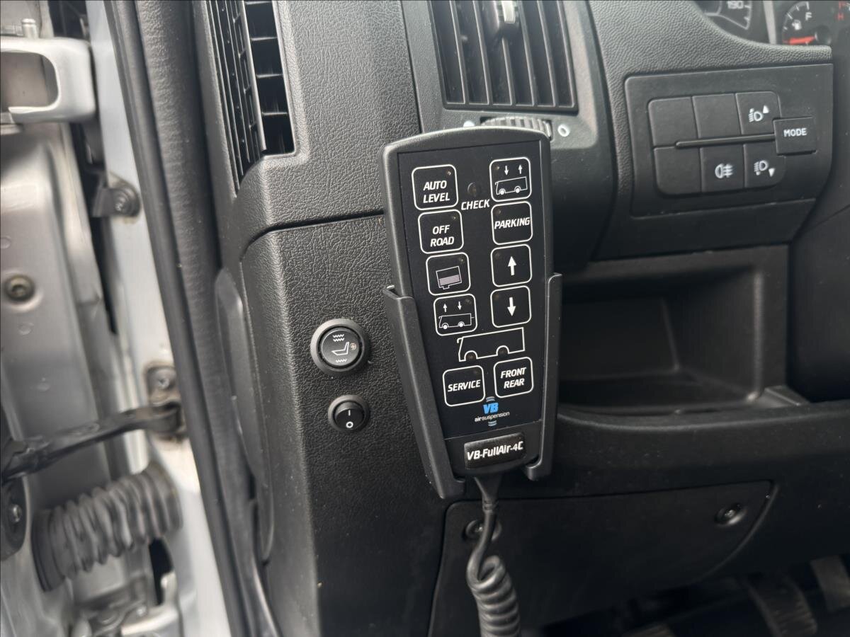 Peugeot Ostatní Ostatní 3,0 l 130 kw