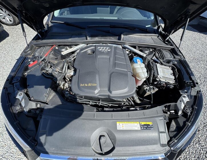 Audi A4 Kombi 2,0 l 140 kw