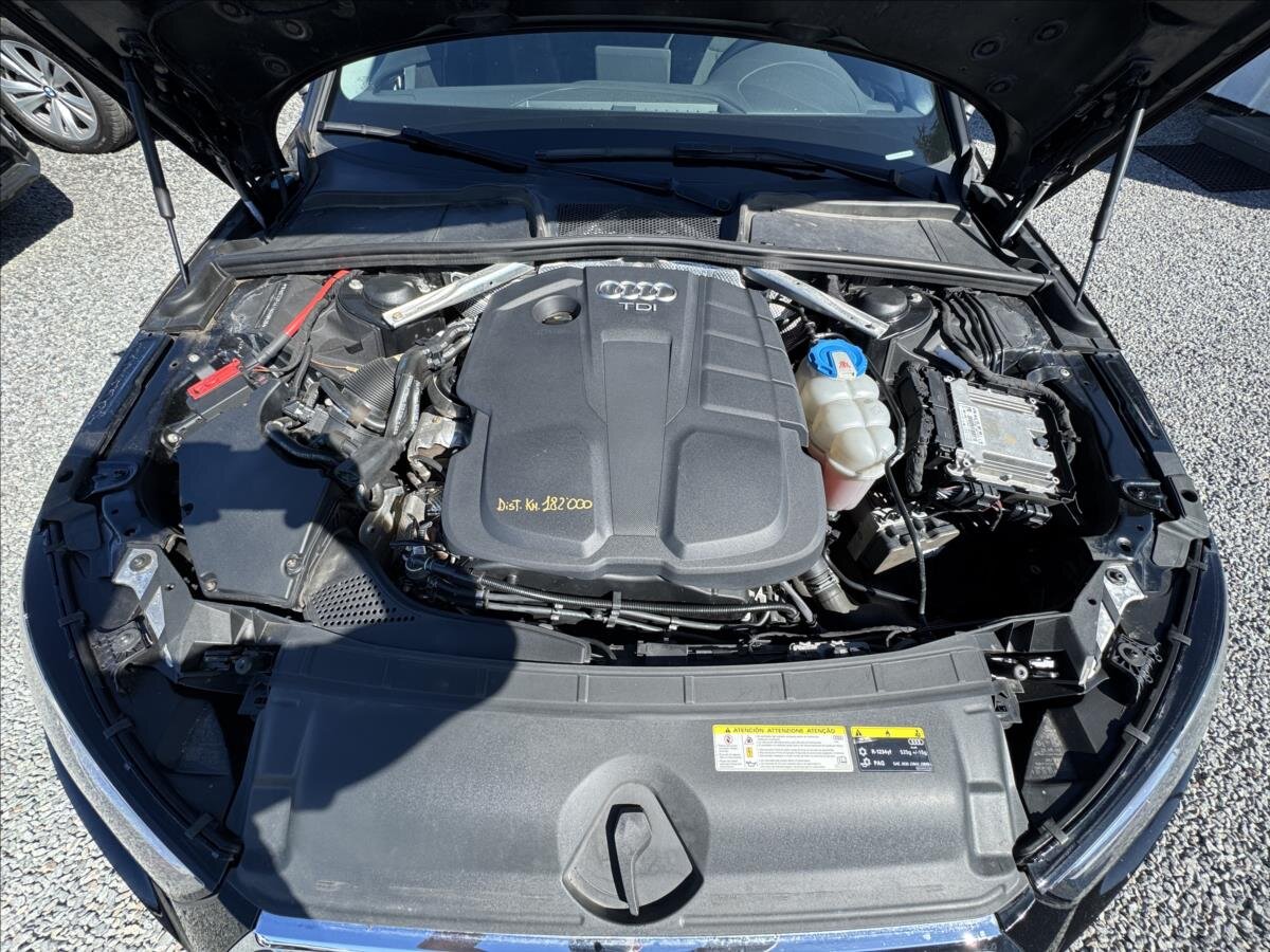 Audi A4 Kombi 2,0 l 140 kw