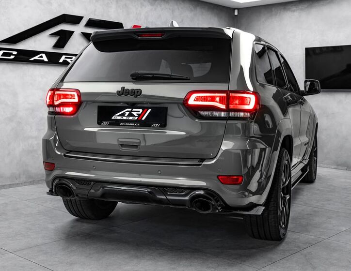 Jeep Grand Cherokee 6